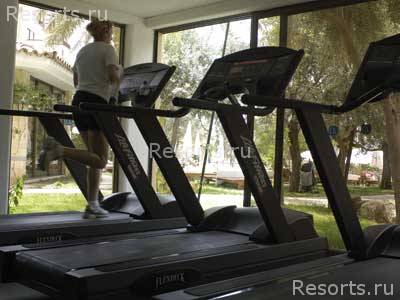 Coral Beach Hotel & Resort 41